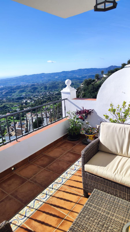 Stunning 2-Bedroom Apartment with Panoramic Sea Views – El Mirador de Mijas
