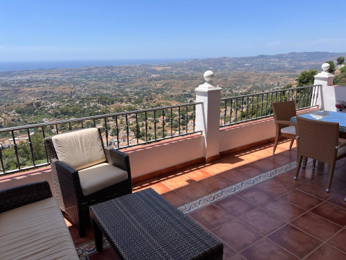 Stunning 2-Bedroom Apartment with Panoramic Sea Views – El Mirador de Mijas