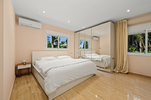 Winter Rental – Detached Villa in El Chaparral – €3,500/Month